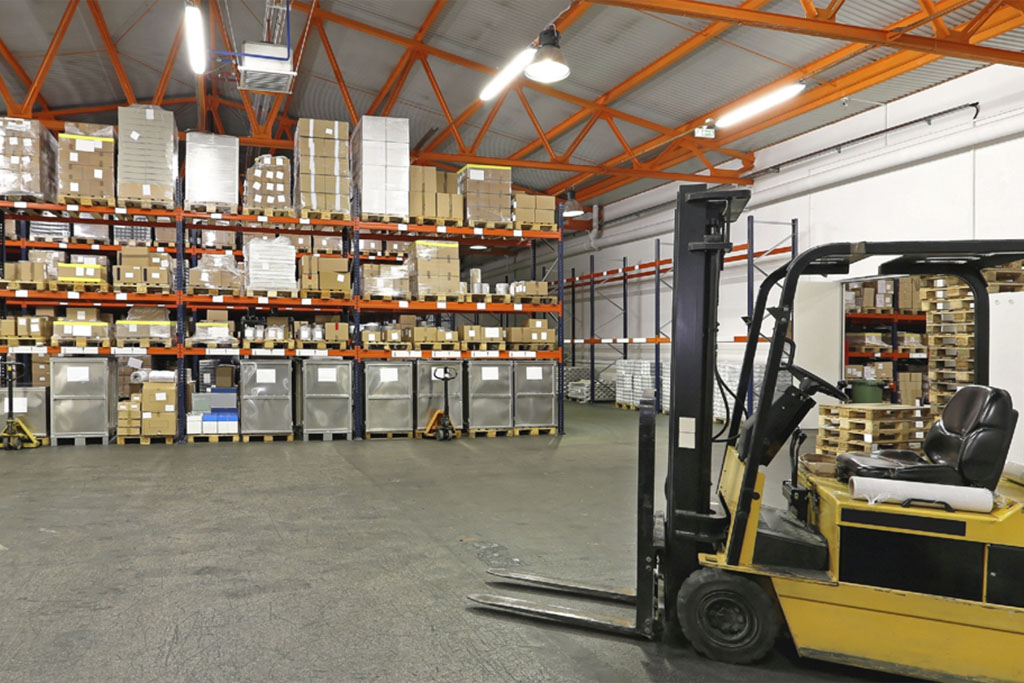 How To Keep The Heat Inside Your Warehouse -1024x683